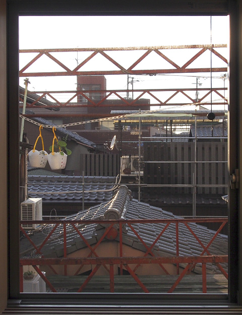 井上明彦_ふたしかな屋根